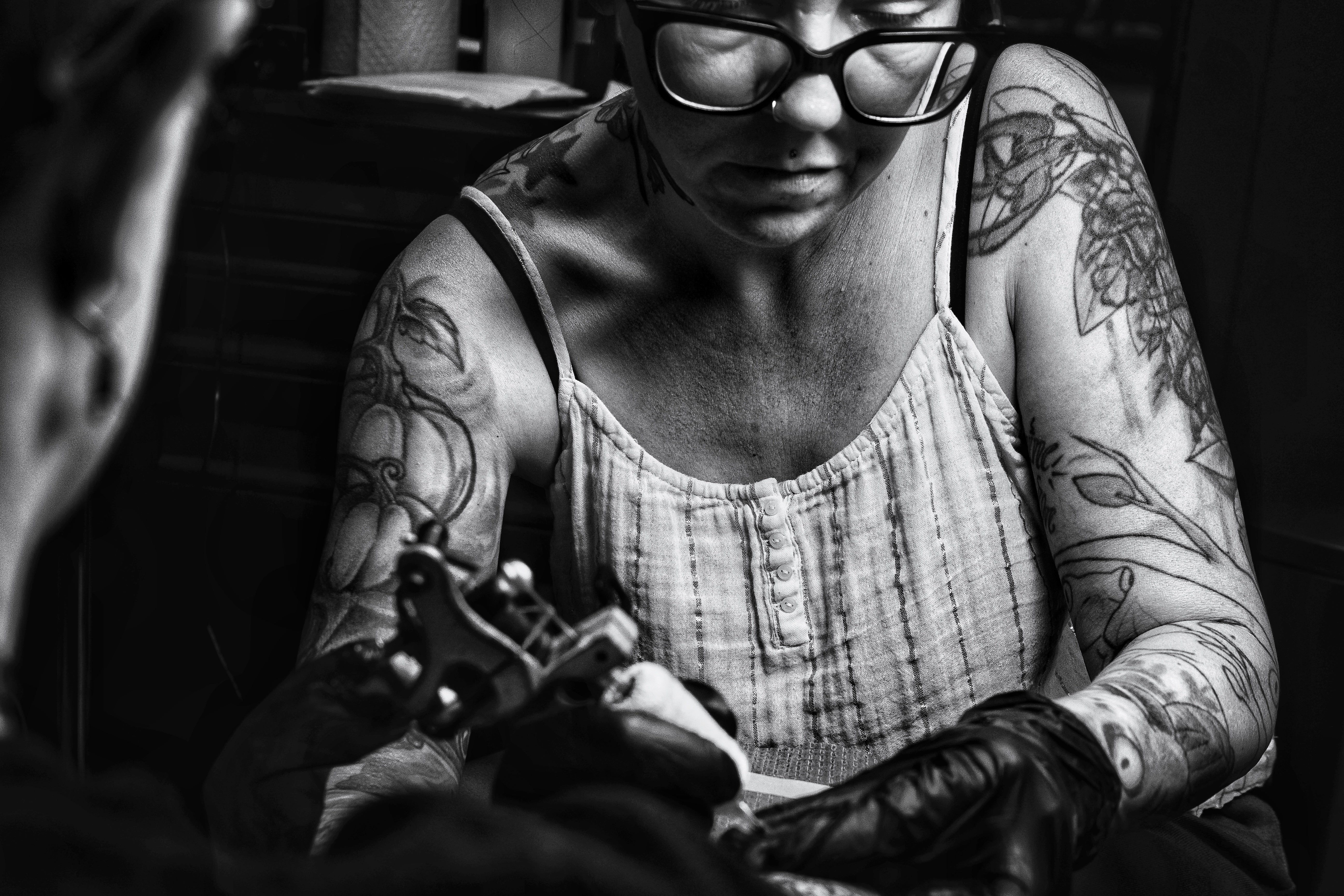 Black and white photograph of Jessica by Anna Mullins